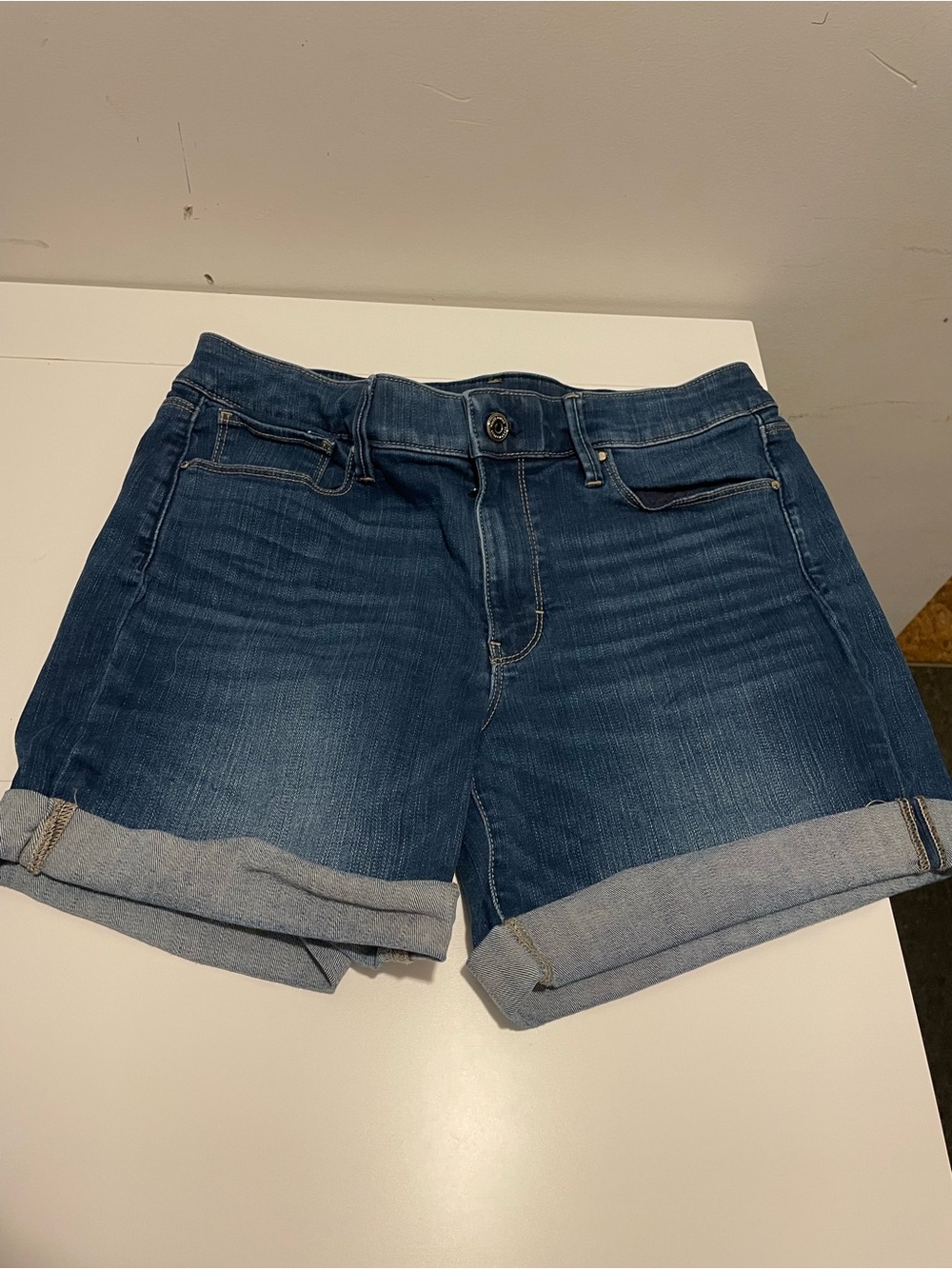 White House Black Market Brand Women's size 8 5" The Short Denim Shorts